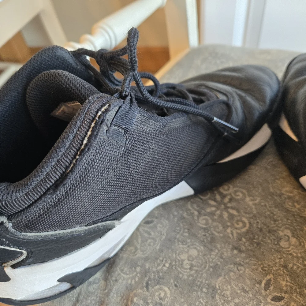 Mens Jordan's size 9.5 - Picture 6 of 10